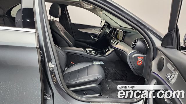 Mercedes-Benz E-Class E200 Avantgarde