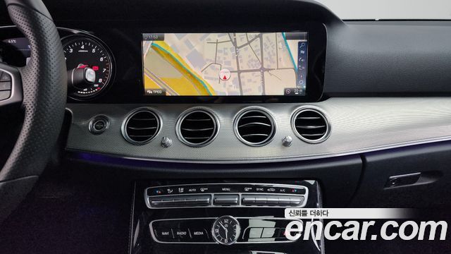 Mercedes-Benz E-Class E200 Avantgarde