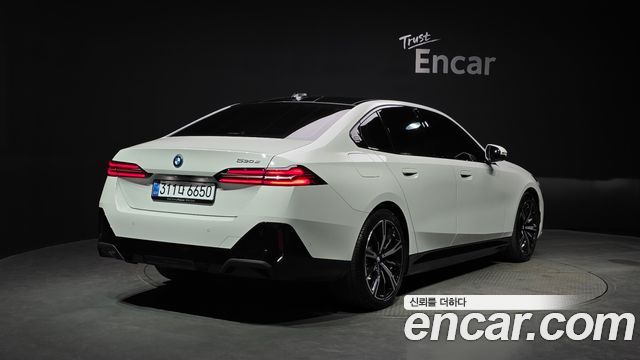 BMW 5-Series 530e M Sport