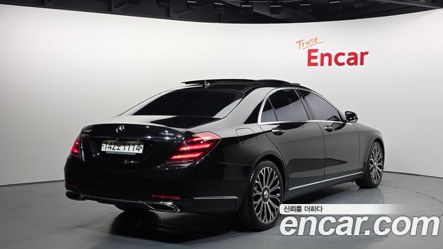 Mercedes-Benz S-Class S560L 4MATIC