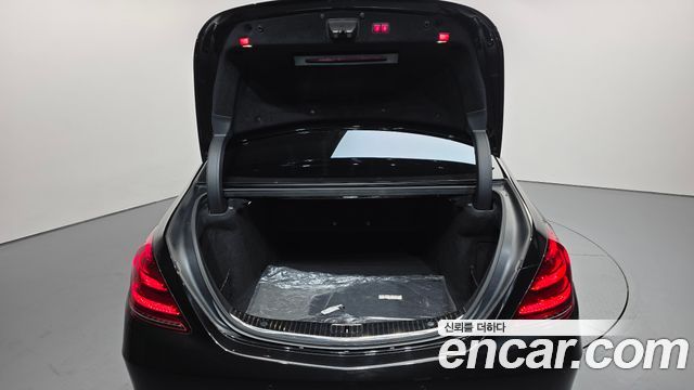 Mercedes-Benz S-Class S560L 4MATIC