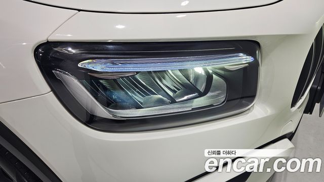 Mercedes-Benz GLB-Class AMG GLB35 4MATIC