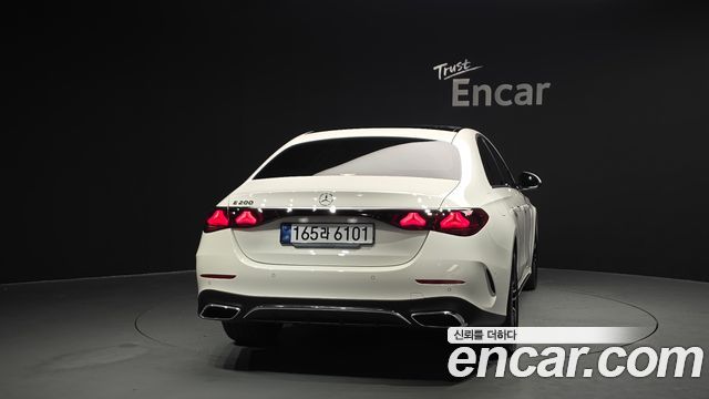 Mercedes-Benz E-Class E200 AMG Line