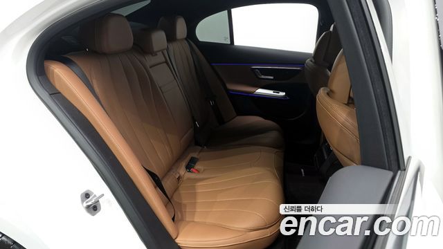 Mercedes-Benz E-Class E200 AMG Line