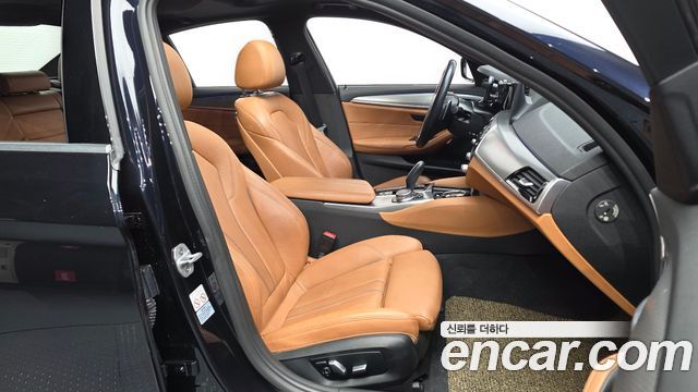 BMW 5-Series 520d M Sport package