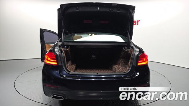 BMW 5-Series 520d M Sport package