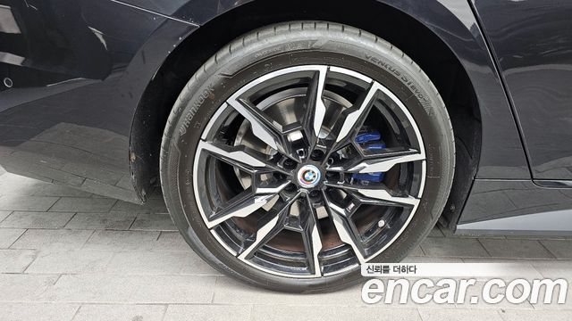 BMW i4 M50