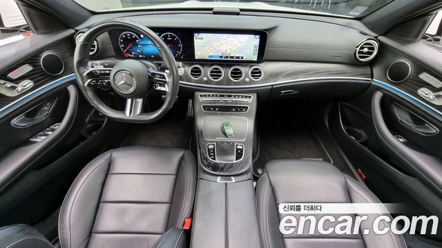 Mercedes-Benz E-Class E220d 4MATIC AMG Line