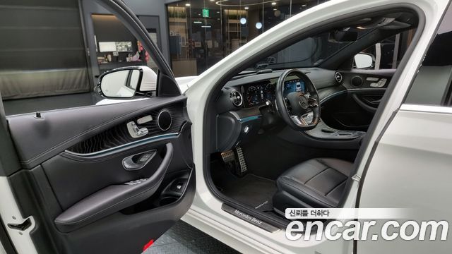 Mercedes-Benz E-Class E220d 4MATIC AMG Line