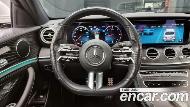 Mercedes-Benz E-Class E220d 4MATIC AMG Line