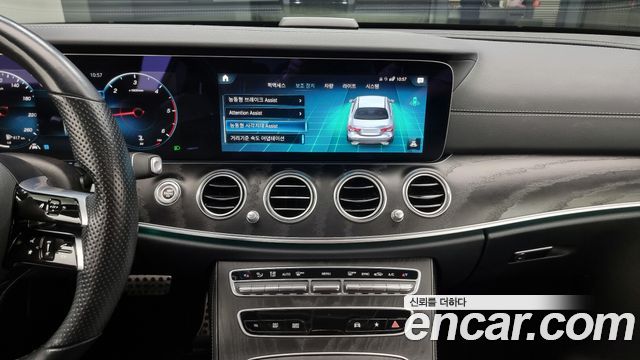 Mercedes-Benz E-Class E220d 4MATIC AMG Line
