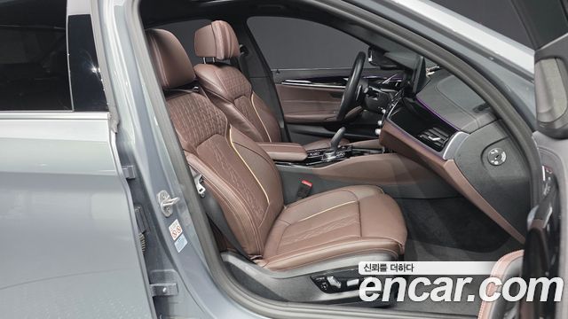 BMW 5-Series 530i xDrive M Sport Package