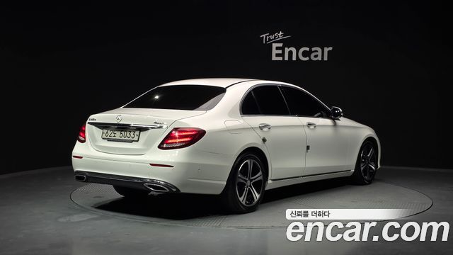Mercedes-Benz E-Class E220d 4MATIC Avantgarde