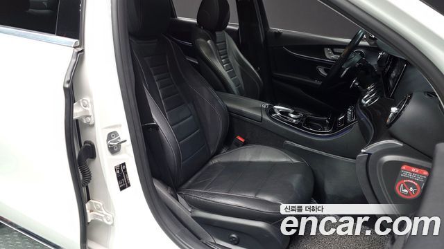 Mercedes-Benz E-Class E220d 4MATIC Avantgarde