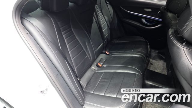 Mercedes-Benz E-Class E220d 4MATIC Avantgarde