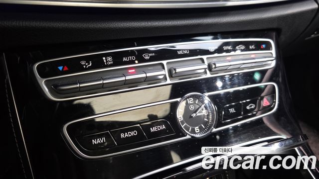 Mercedes-Benz E-Class E220d 4MATIC Avantgarde