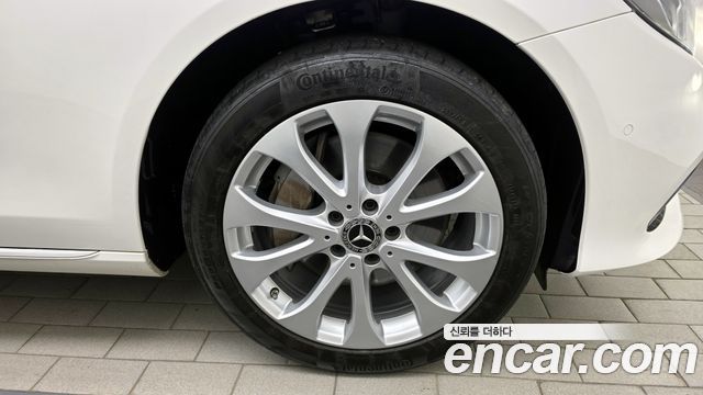 Mercedes-Benz E-Class E300 Exclusive