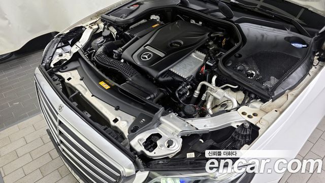 Mercedes-Benz E-Class E300 Exclusive