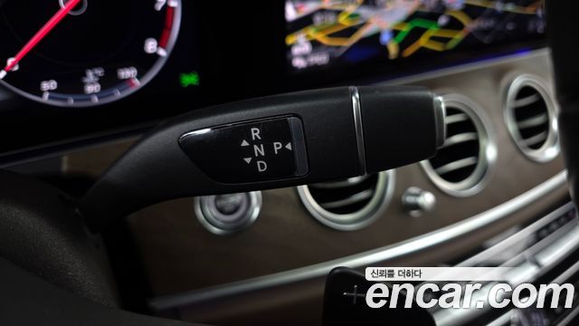 Mercedes-Benz E-Class E300 Exclusive