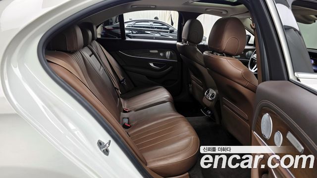 Mercedes-Benz E-Class E300 Exclusive