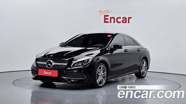 Mercedes-Benz CLA-Class CLA220 AMG Line