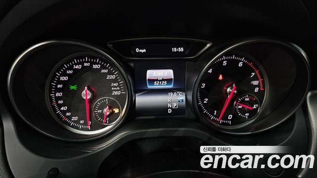 Mercedes-Benz CLA-Class CLA220 AMG Line
