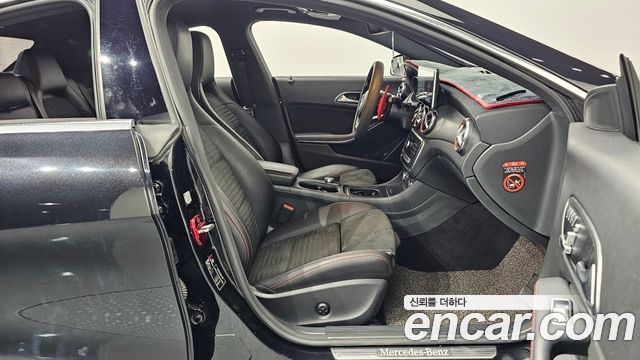Mercedes-Benz CLA-Class CLA220 AMG Line