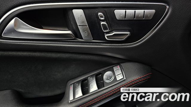 Mercedes-Benz CLA-Class CLA220 AMG Line