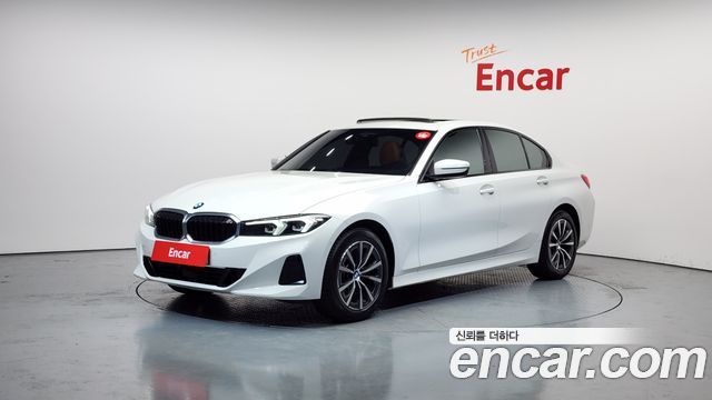 BMW 3-Series 320i