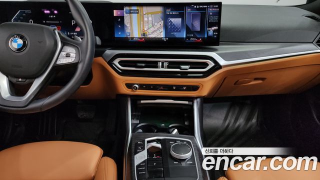 BMW 3-Series 320i