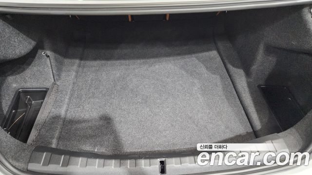 BMW 3-Series 320i