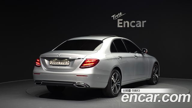 Mercedes-Benz E-Class E220d Avantgarde