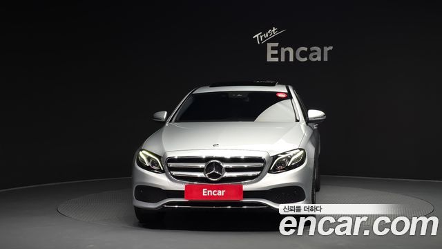 Mercedes-Benz E-Class E220d Avantgarde