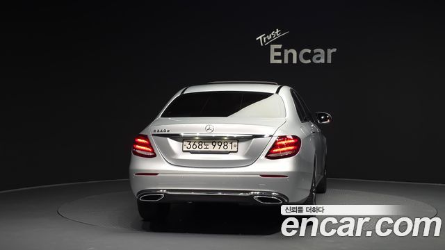 Mercedes-Benz E-Class E220d Avantgarde
