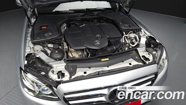 Mercedes-Benz E-Class E220d Avantgarde