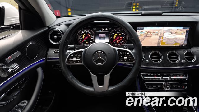Mercedes-Benz E-Class E220d Avantgarde