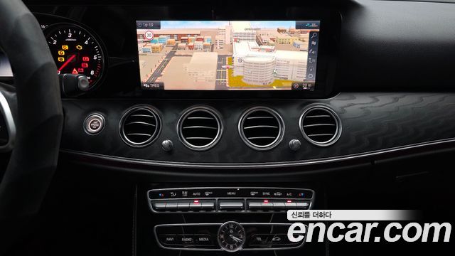 Mercedes-Benz E-Class E220d Avantgarde
