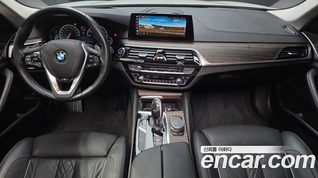 BMW 5-Series 520d xDrive Luxury Plus