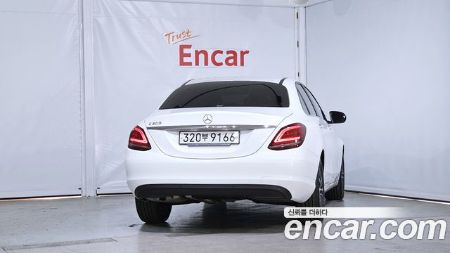 Mercedes-Benz C-Class C200