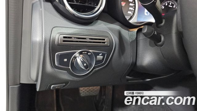 Mercedes-Benz C-Class C200