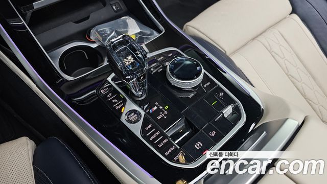BMW X7 M50i 6STR
