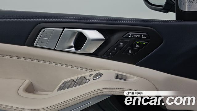 BMW X7 M50i 6STR