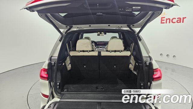 BMW X7 M50i 6STR