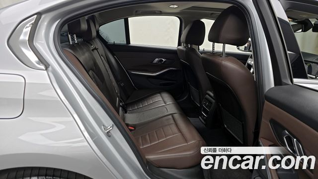 BMW 3-Series 320d Luxury