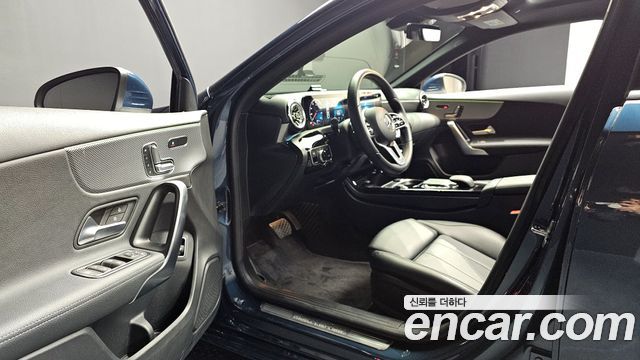 Mercedes-Benz A-Class A250 4MATIC Sedan