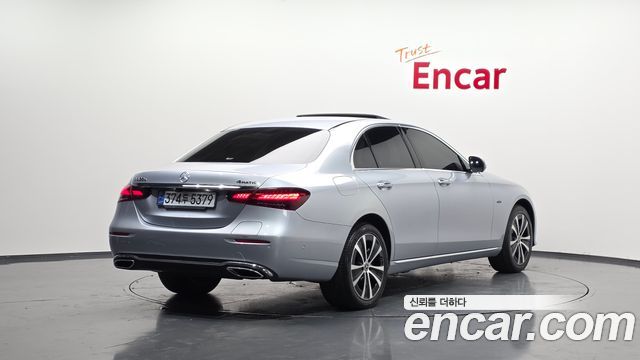Mercedes-Benz E-Class E300e 4MATIC Exclusive