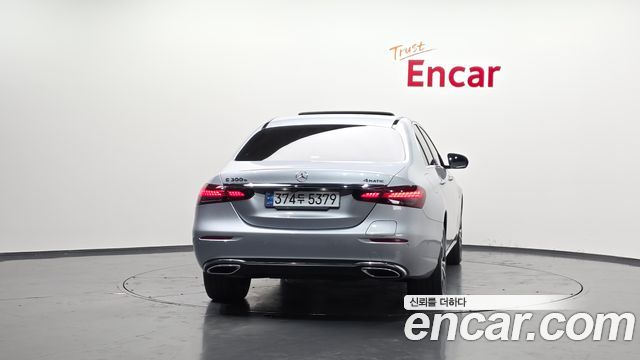 Mercedes-Benz E-Class E300e 4MATIC Exclusive