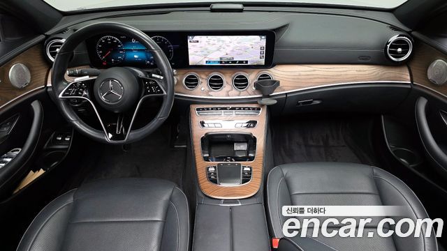 Mercedes-Benz E-Class E300e 4MATIC Exclusive
