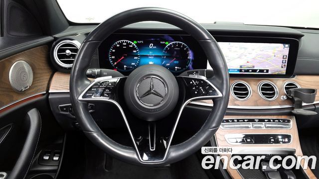 Mercedes-Benz E-Class E300e 4MATIC Exclusive