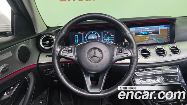Mercedes-Benz E-Class E350d